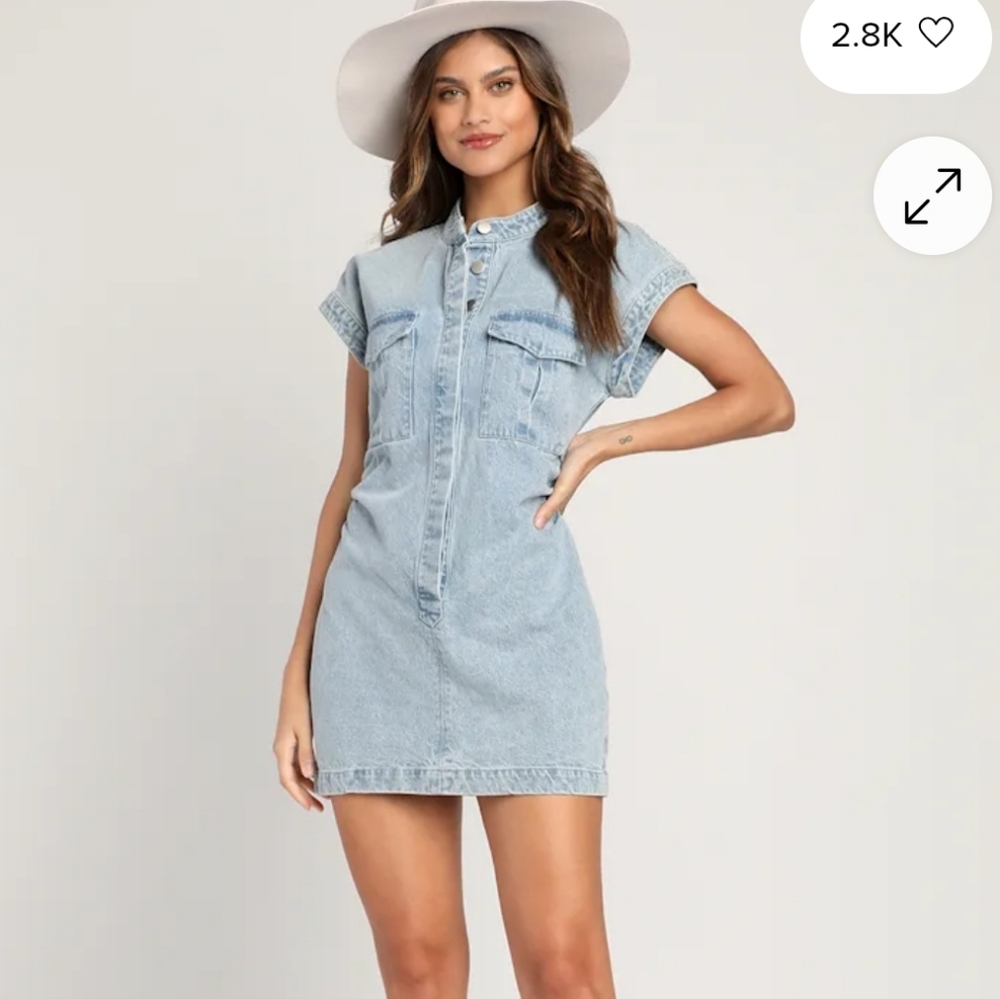 Lulu's On this Sweet Day Light Wash Denim Button-Front Mini Dress Size LARGE EUC